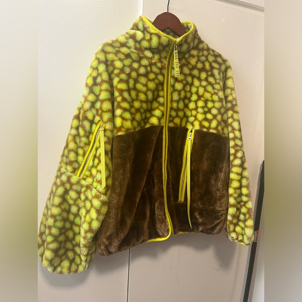 ⭐️UGG Green and Brown Teddy Jacket Brown and Yellow! Oversized M, fits L!!!!! ⭐️